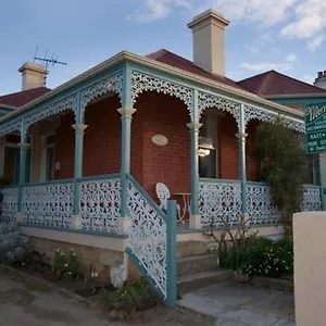 Merre Be's Guest house